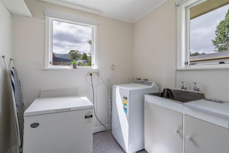 Photo of property in 4 Mill Street, Tapanui, 9522