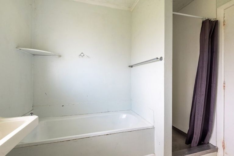 Photo of property in 518 Glenfield Road, Bayview, Auckland, 0629