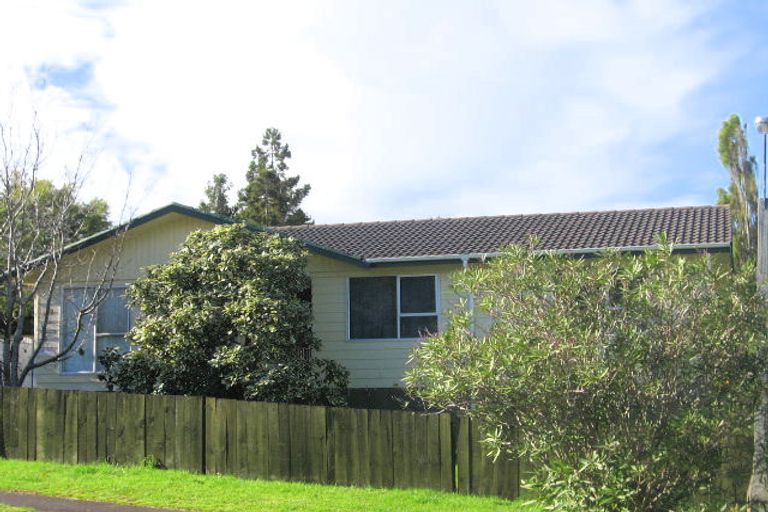 Photo of property in 23 Clyma Place, Massey, Auckland, 0614