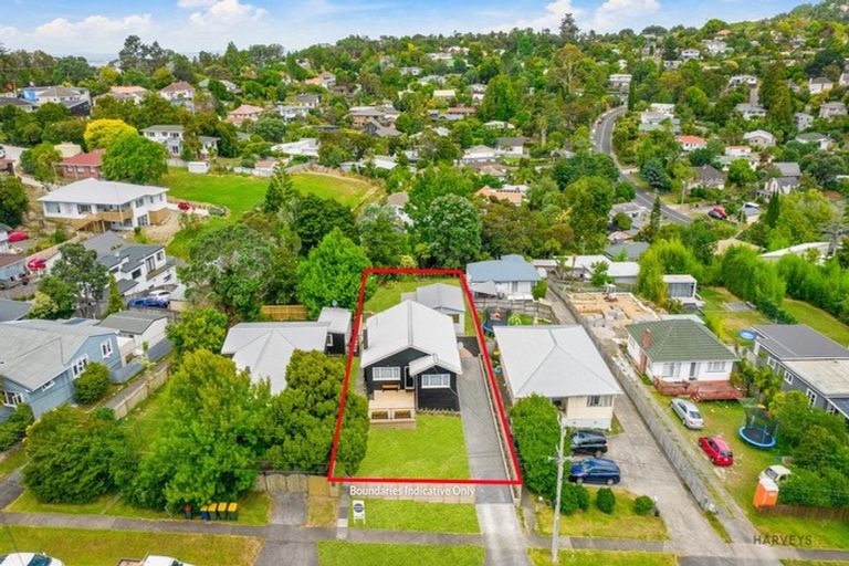 Photo of property in 20 Norman Road, Titirangi, Auckland, 0604