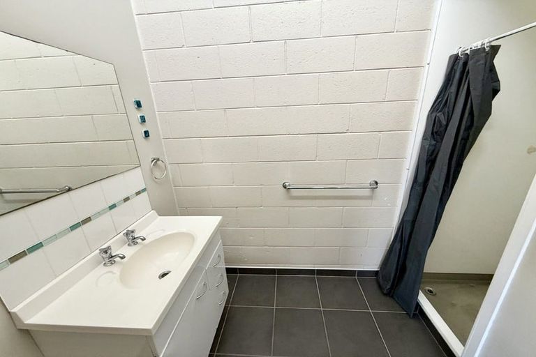 Photo of property in 17a Castle Crescent, Stokes Valley, Lower Hutt, 5019