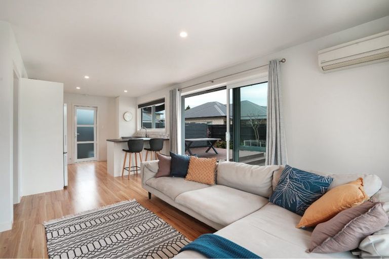 Photo of property in 2/23 Kent Lodge Avenue, Avonhead, Christchurch, 8042