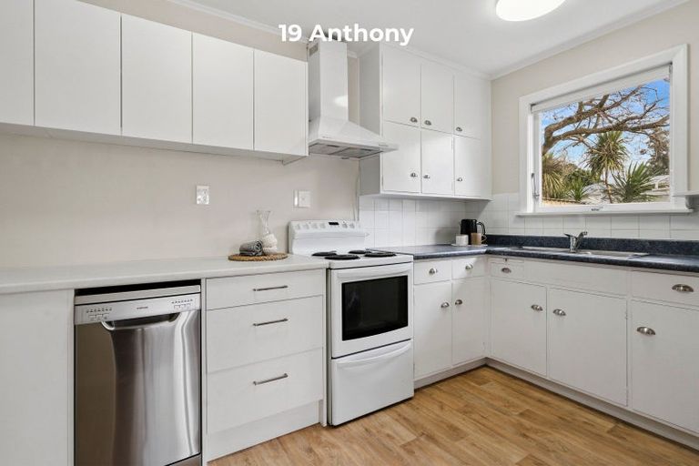 Photo of property in 21 Anthony Grove, Paraparaumu Beach, Paraparaumu, 5032