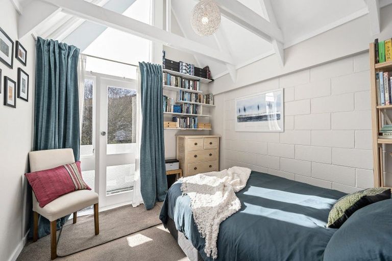 Photo of property in 9/354 Muritai Road, Eastbourne, Lower Hutt, 5013