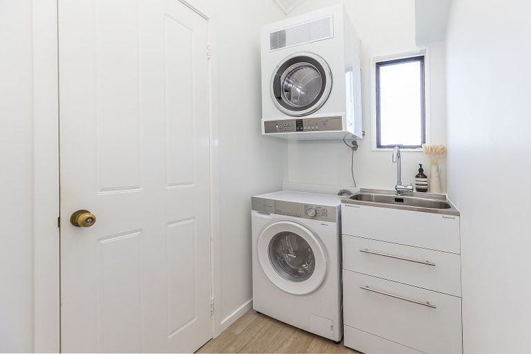 Photo of property in 31 Wye Street, Island Bay, Wellington, 6023