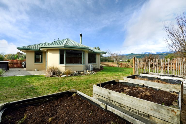 Photo of property in 8 Longfields Road, Brightwater, 7022