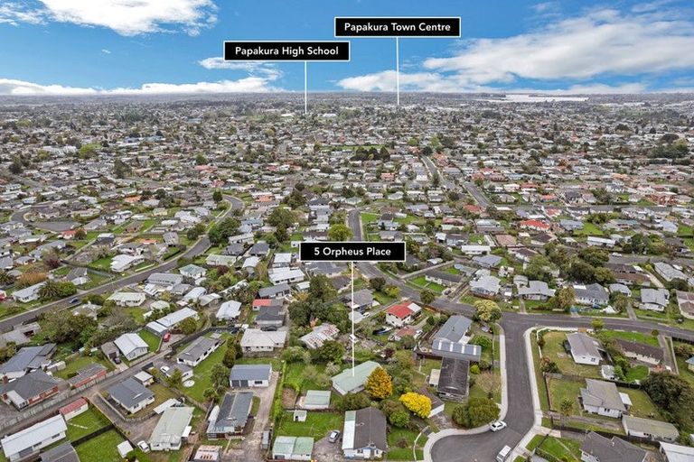 Photo of property in 5 Orpheus Place, Papakura, 2110