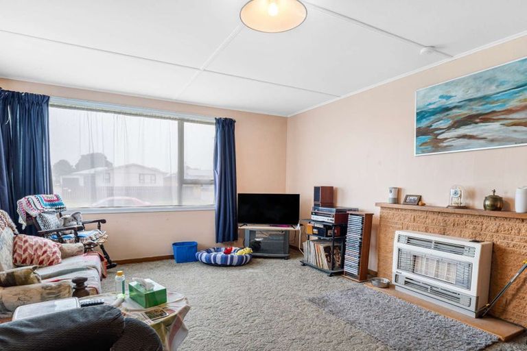 Photo of property in 14 Tainui Street, Castlecliff, Whanganui, 4501