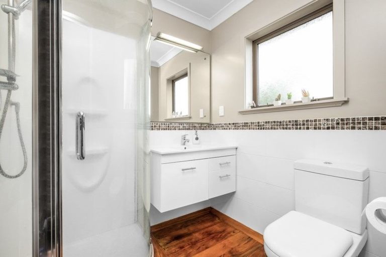 Photo of property in 2 Rays Way, Tuakau, 2121