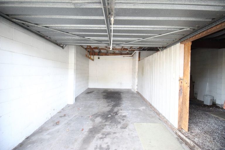 Photo of property in 2/2 Bentley Avenue, Glenfield, Auckland, 0629