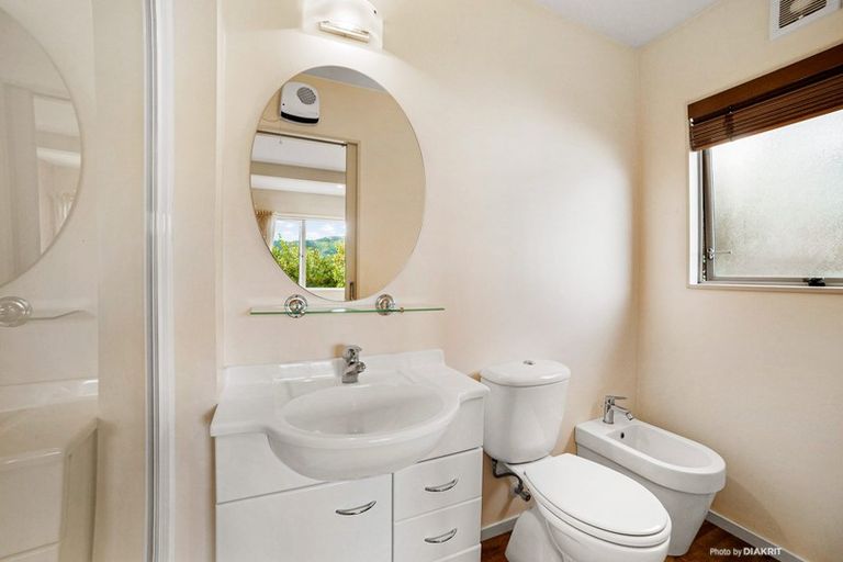 Photo of property in 9 Huntingdon Street, Northland, Wellington, 6012