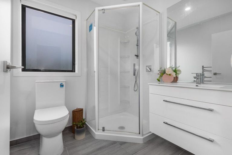 Photo of property in 41 Karearea Avenue, Kenepuru, Porirua, 5022