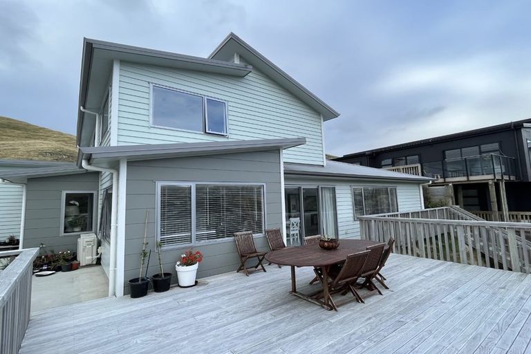 Photo of property in 8 Prestwich Rise, Churton Park, Wellington, 6037