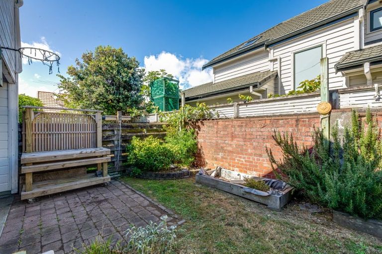 Photo of property in Princeton Gardens, 12/58 Cuba Street, Petone, Lower Hutt, 5012