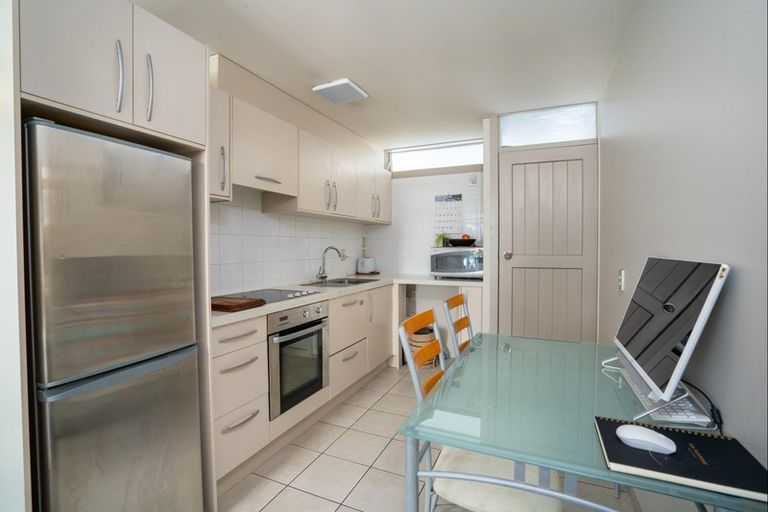 Photo of property in 300 Lake Terrace, Two Mile Bay, Taupo, 3330