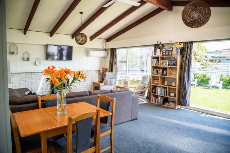 Photo of property in 52 Fergusson Street, Stoke, Nelson, 7011