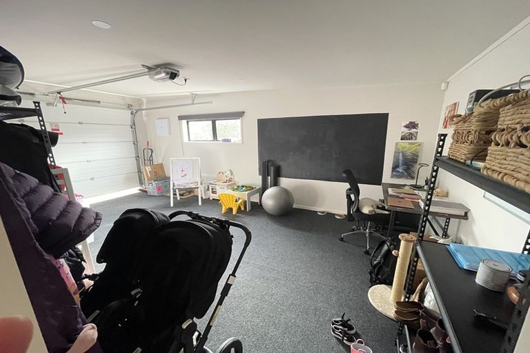 Photo of property in 16 Puriri Road, Pukekohe, 2120