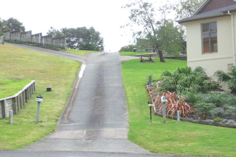 Photo of property in 35 Merehai Place, Snells Beach, 0920
