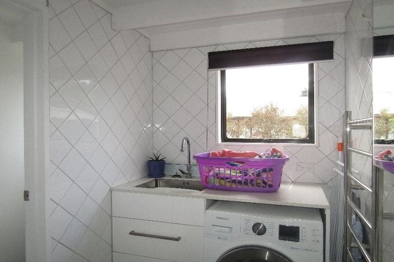 Photo of property in 7 Kereru Street, Two Mile Bay, Taupo, 3330