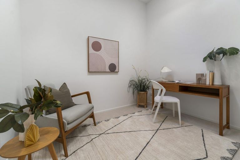 Photo of property in 37 Corunna Road, Milford, Auckland, 0620