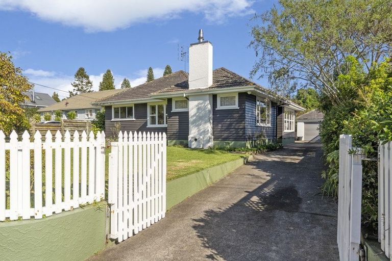 Photo of property in 29 Plympton Street, Brooklands, New Plymouth, 4310