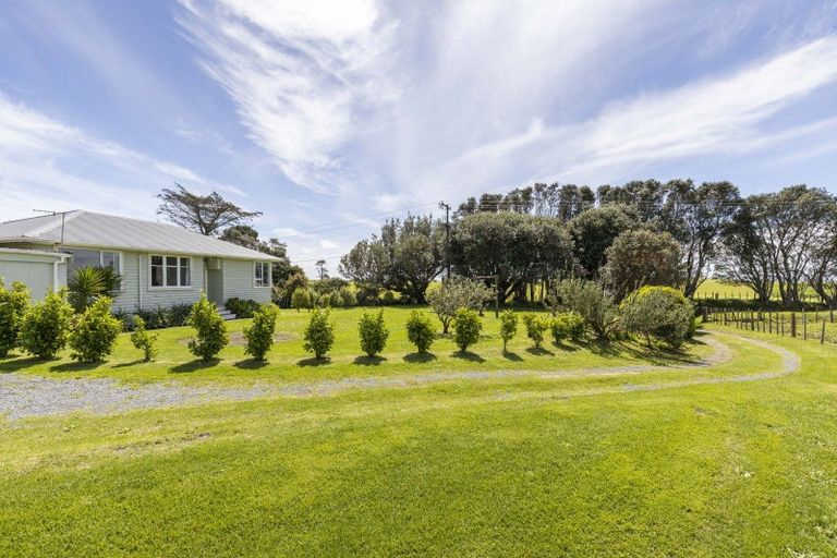 Photo of property in 260 Main North Road, Motunui, Waitara, 4383