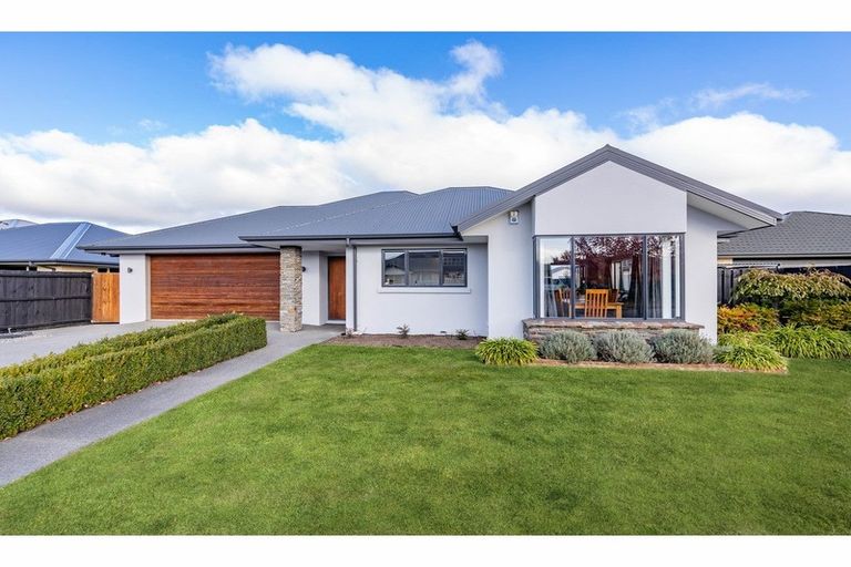 Photo of property in 16 Hampstead Close, Rangiora, 7400