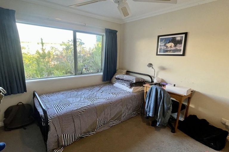 Photo of property in 179 Lakeside Drive, Orewa, 0931