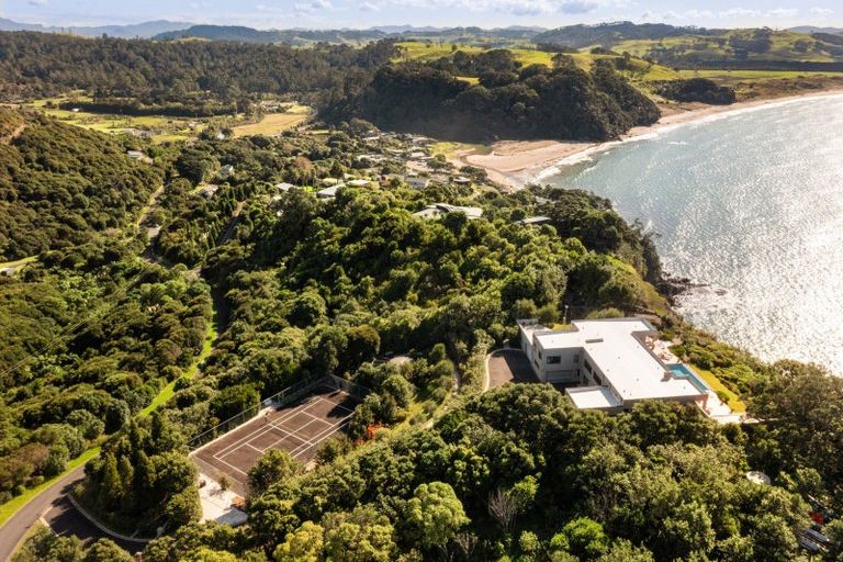 Photo of property in 73 Radar Road, Hot Water Beach, Whitianga, 3591
