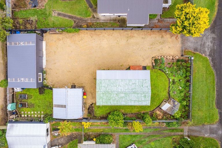 Photo of property in 51 Hussey Street, Waverley, 4510