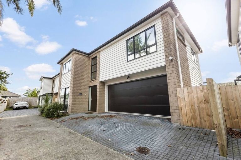 Photo of property in 8b Lynette Place, Mangere, Auckland, 2022