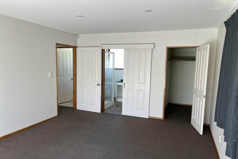 Photo of property in 9a Suva Street, Upper Riccarton, Christchurch, 8041