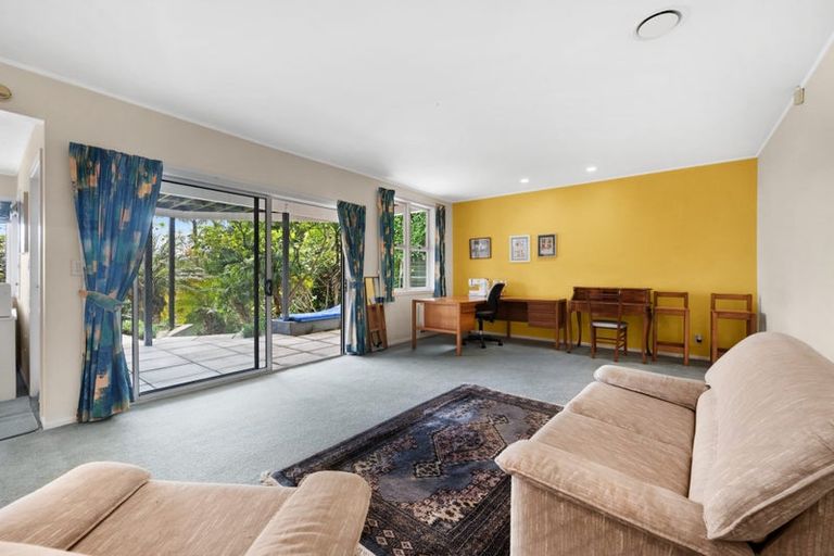 Photo of property in 33 Bleakhouse Road, Howick, Auckland, 2014