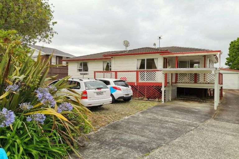 Photo of property in 3 Ciprian Place, Henderson, Auckland, 0612