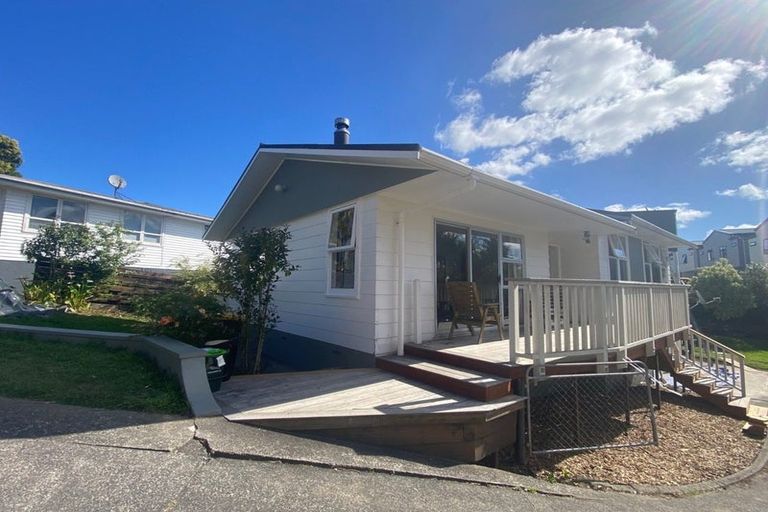 Photo of property in 8 Silver Birch Rise, Henderson, Auckland, 0612