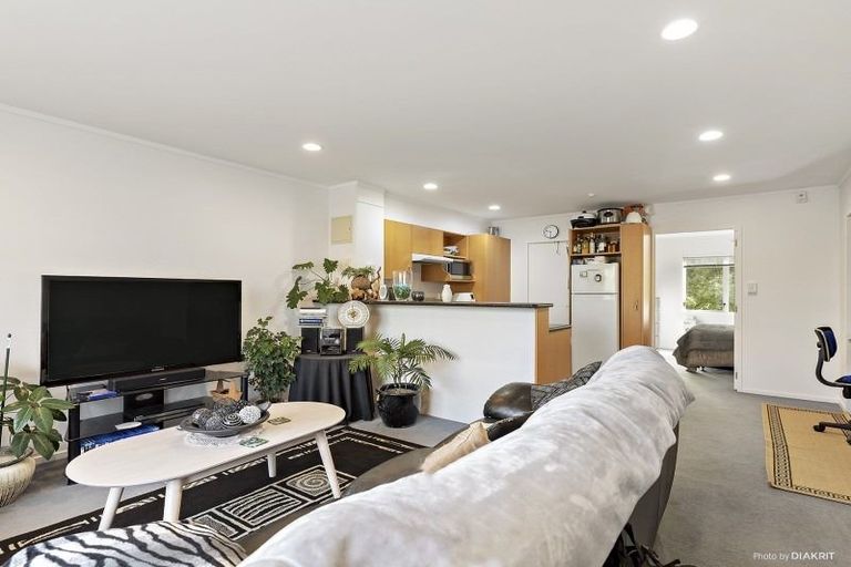 Photo of property in 4/3 Kelvin Grove, Te Aro, Wellington, 6011