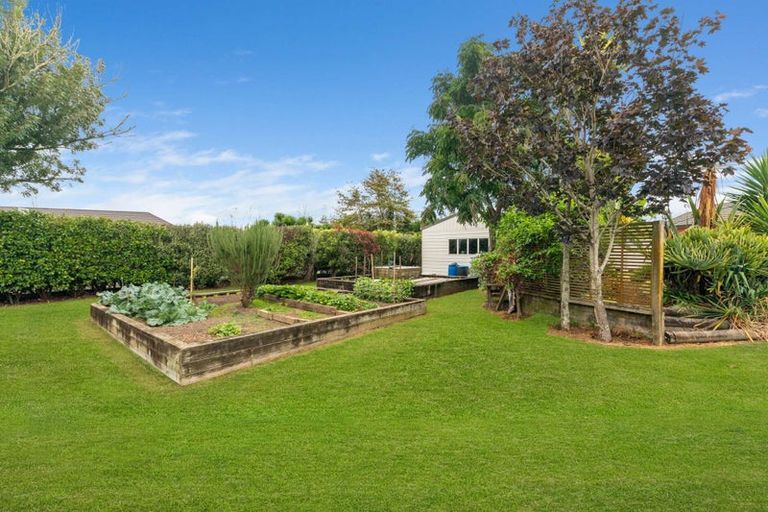 Photo of property in 22 Jenny Lane, Waiuku, 2123