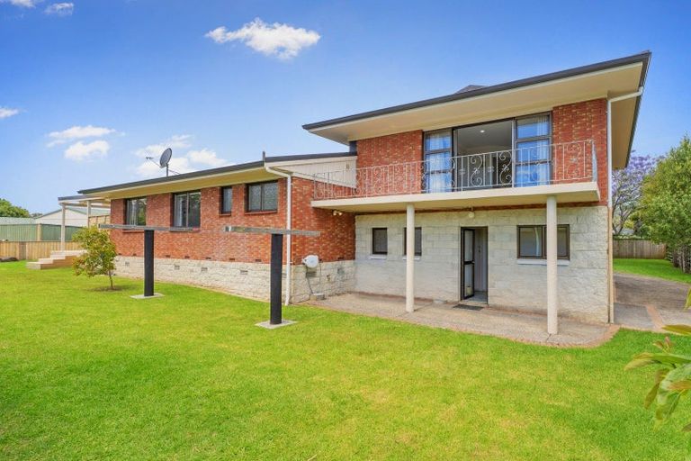 Photo of property in 2 Hamilton Crescent, Whitianga, 3510