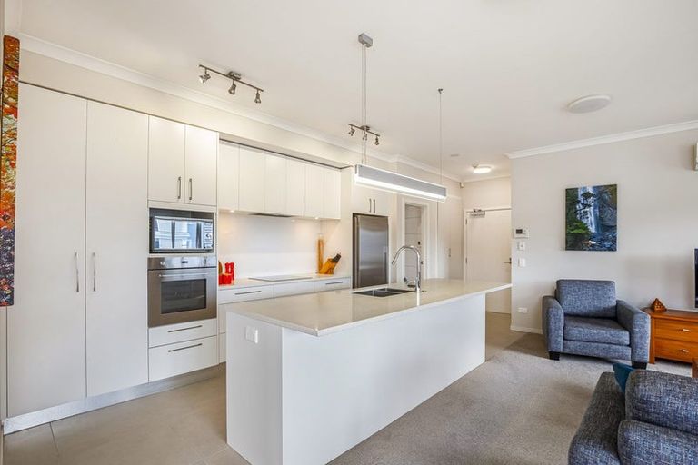 Photo of property in 112 Panorama Heights, Orewa, 0931