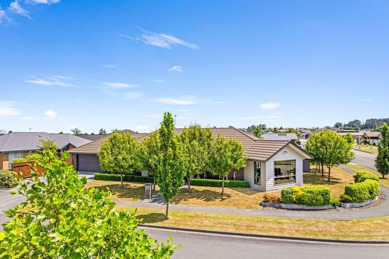 Photo of property in 47 Geneva Terrace, Kelvin Grove, Palmerston North, 4414
