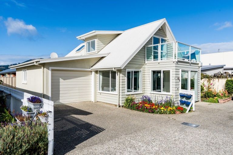 Photo of property in 8b Reid Avenue, Mosgiel, 9024