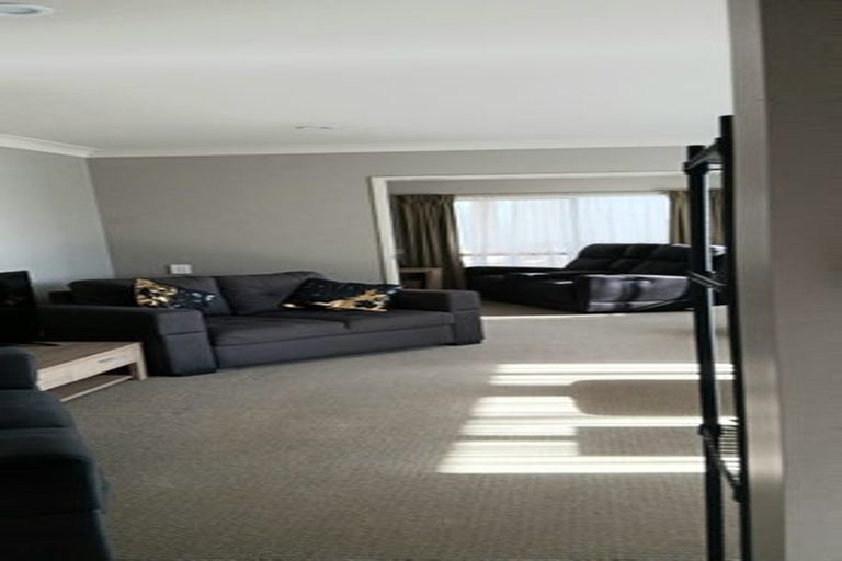 Photo of property in 66 Blackwood Drive, Wattle Downs, Auckland, 2103