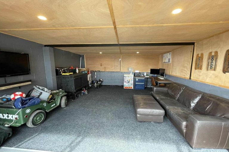 Photo of property in 17a Brightside Road, Stanmore Bay, Whangaparaoa, 0932