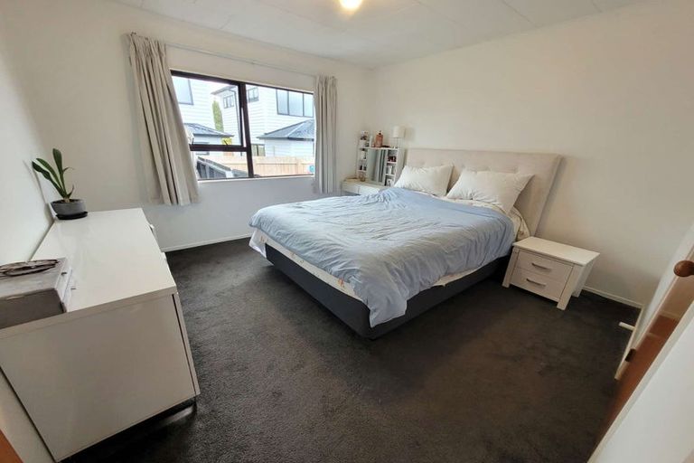 Photo of property in 94 Roberts Road, Te Atatu South, Auckland, 0610