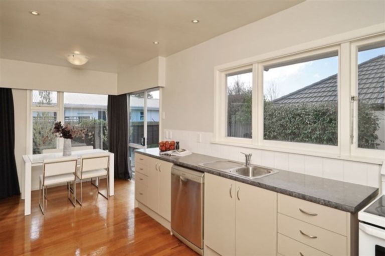 Photo of property in 420 Memorial Avenue, Burnside, Christchurch, 8053