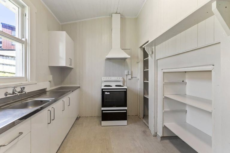 Photo of property in 1/8 Corunna Road, Milford, Auckland, 0620