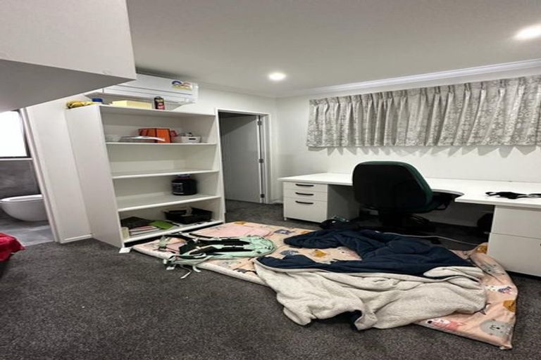 Photo of property in 47 Buckingham Crescent, Papatoetoe, Auckland, 2025