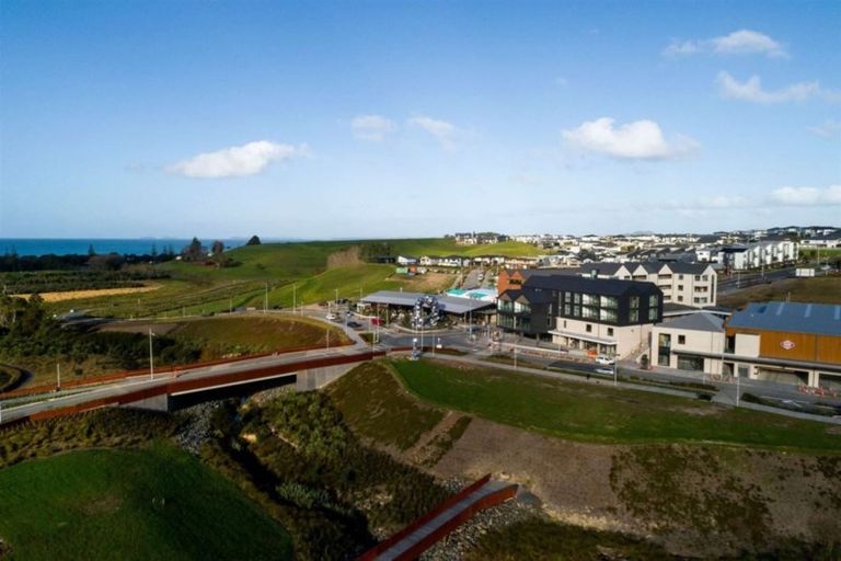 Photo of property in 27 Tawatawa Street, Long Bay, Auckland, 0630