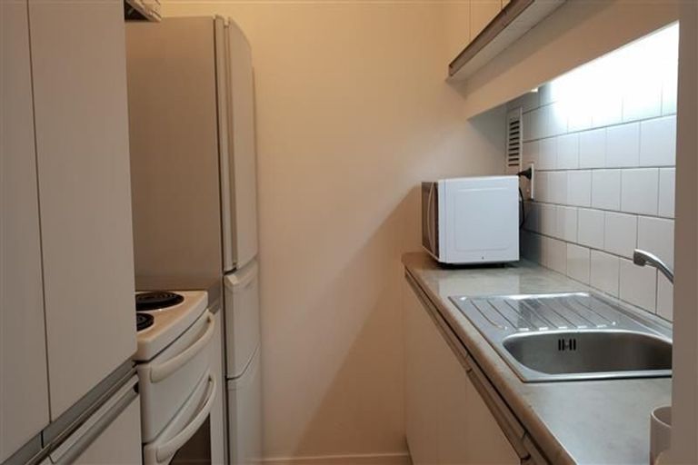 Photo of property in Hobson Court Flats, 87/70u Hobson Street, Thorndon, Wellington, 6011