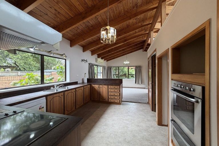 Photo of property in 10 Westpark Drive, West Harbour, Auckland, 0618